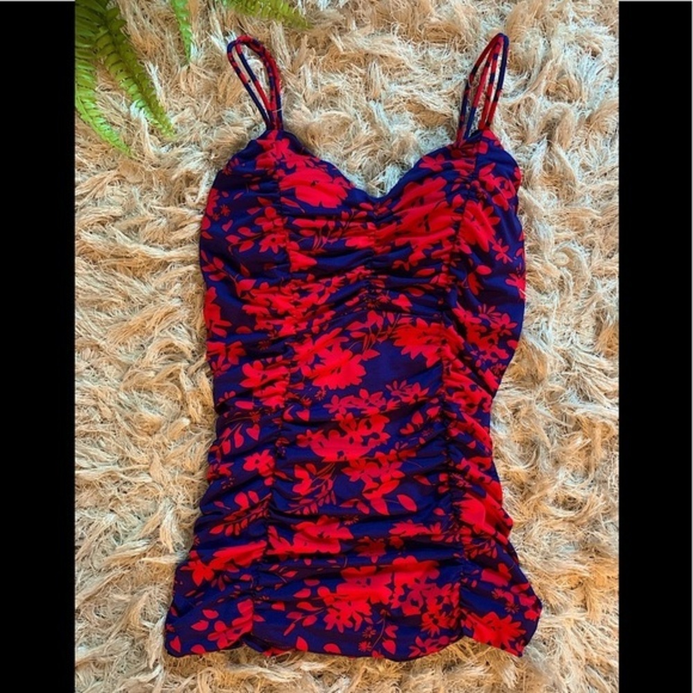 Land’s End blue and red removable straps tankini swimsuit top